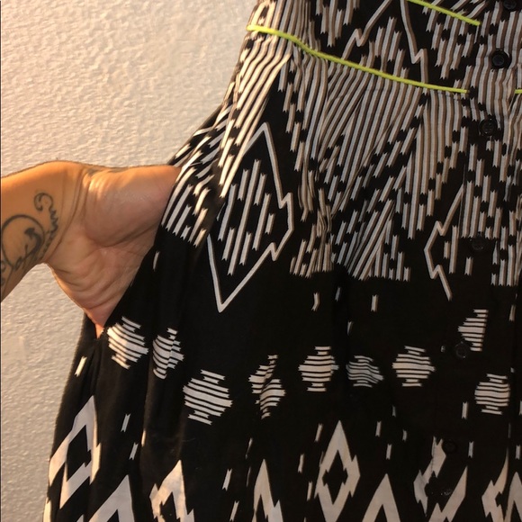 😎 XHILARATION/ Stapless Button Frt Dress 😎 - Picture 4 of 6